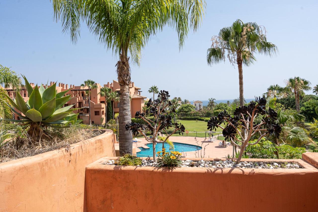 El Sol Sotoserena 2 Bedroom Apartment Estepona Exterior photo