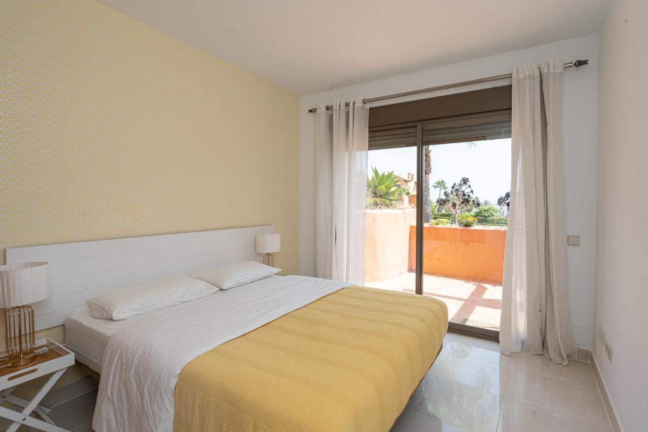 El Sol Sotoserena 2 Bedroom Apartment Estepona Exterior photo